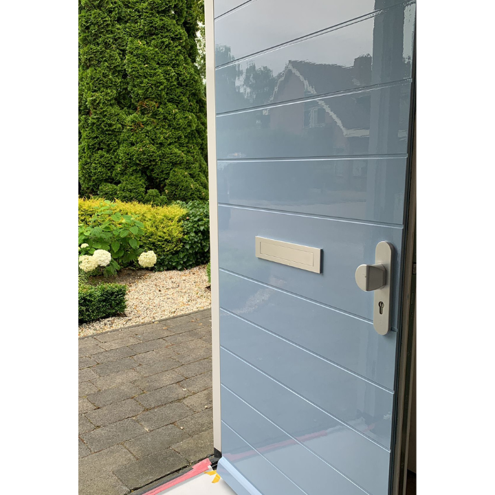 voordeur blauw afgelakt