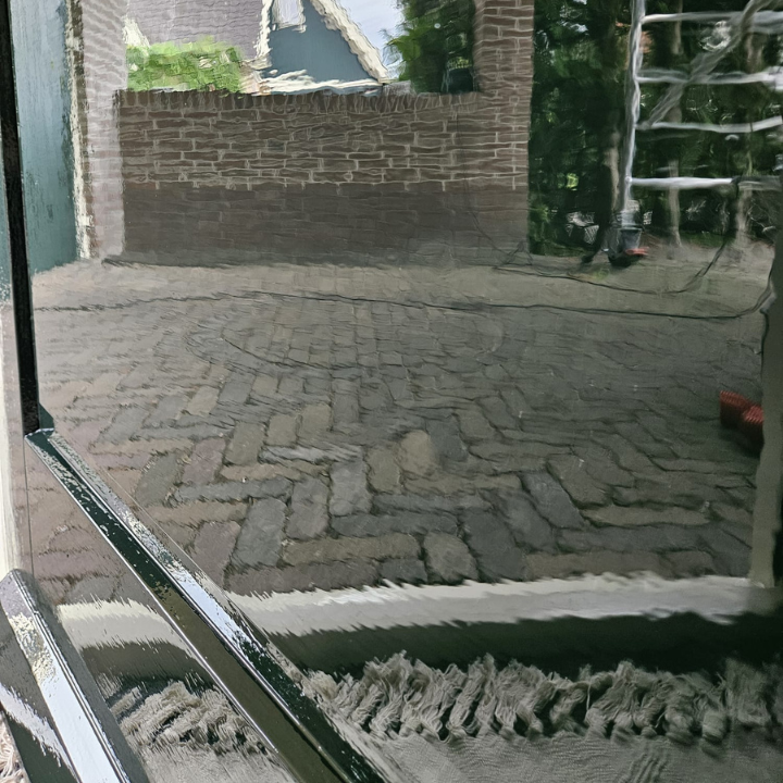 weerspiegeling-voordeur Spiegelende voordeur